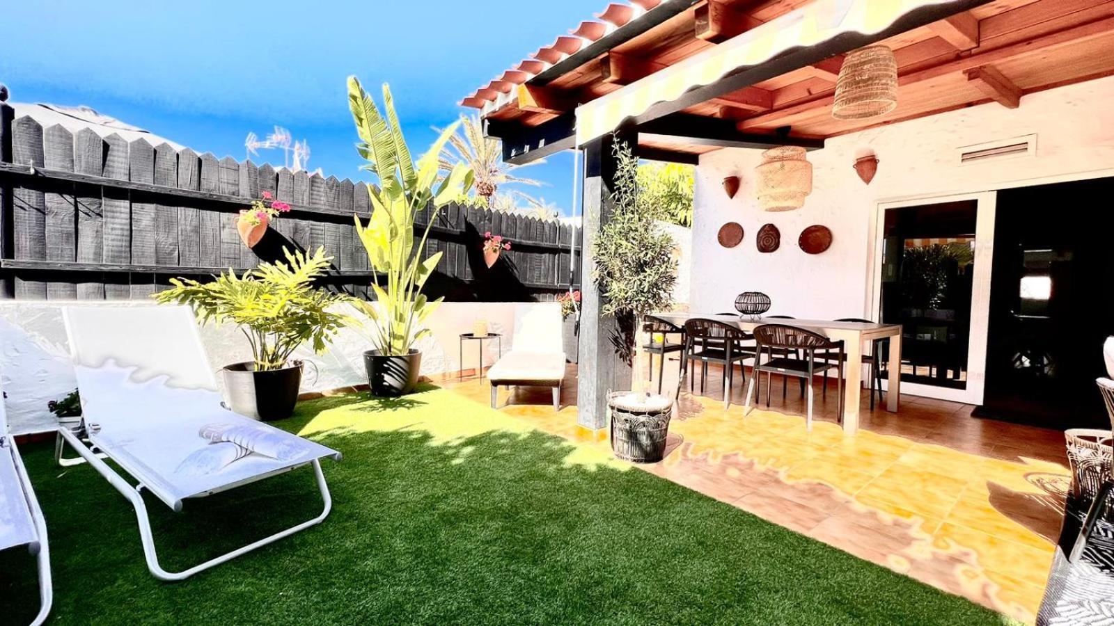 Oasis Beach Holiday Home With Jacuzzi بلايا ديل إنغلز المظهر الخارجي الصورة