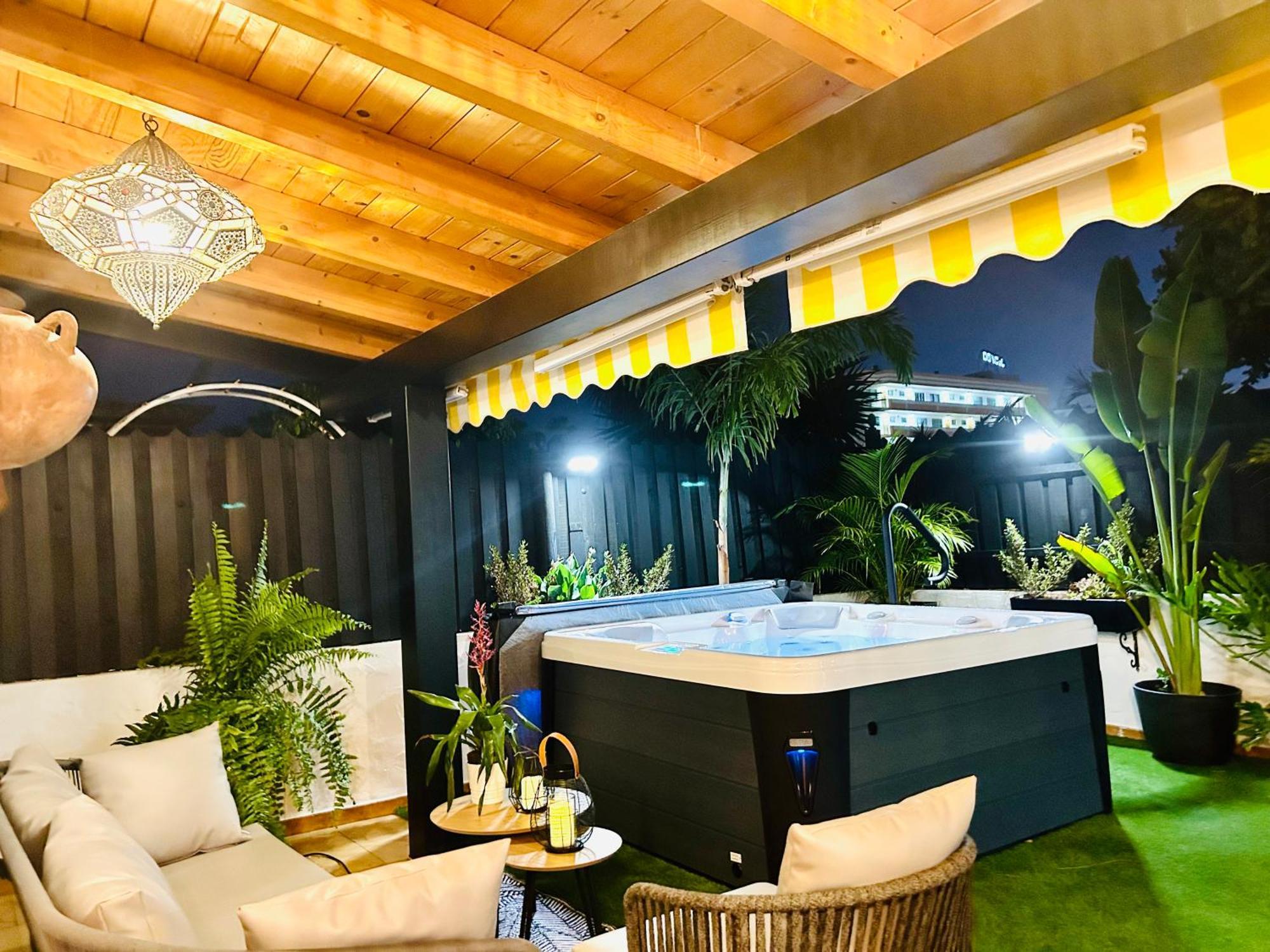 Oasis Beach Holiday Home With Jacuzzi بلايا ديل إنغلز المظهر الخارجي الصورة